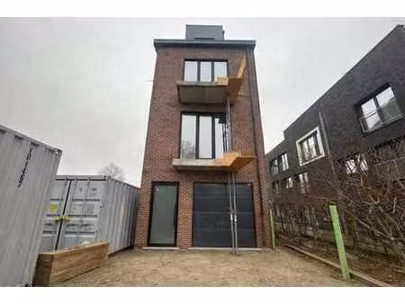 haren - maison 6 chambres et 2sdb avec garage et jardin