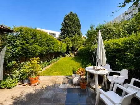 maison de caractère avec garage et jardin