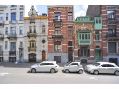 maison très spacieuse à proximité de bruxelles-midi.