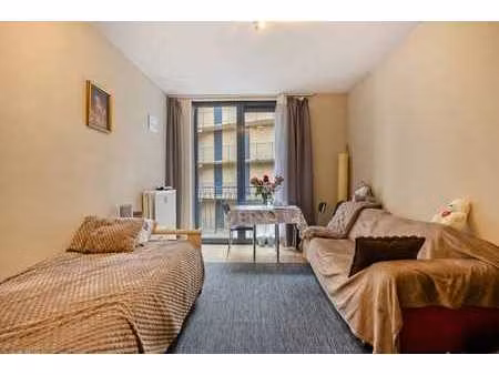 excellent investissement : studio à vendre au centre de brux