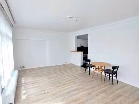 superbe studio lumineux de 45 m² à ixelles – quartier vleurg