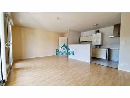 location appartement 3 pièces à noyal-sur-vilaine (35530) : à louer 3 pièces / 64m² noyal-