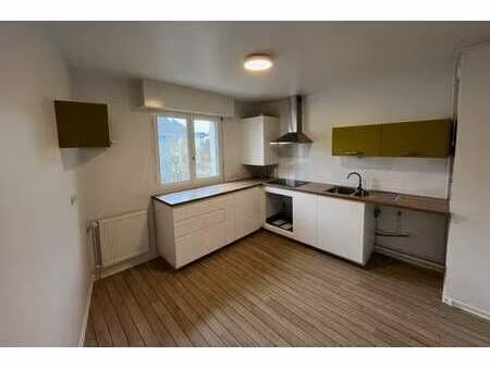 location appartement 3 pièces à rennes (35000) : à louer 3 pièces / 80m² rennes