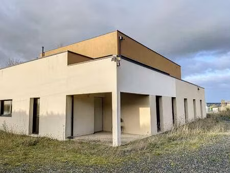 location bureaux et commerces à trémuson (22440) : à louer / 300m² trémuson