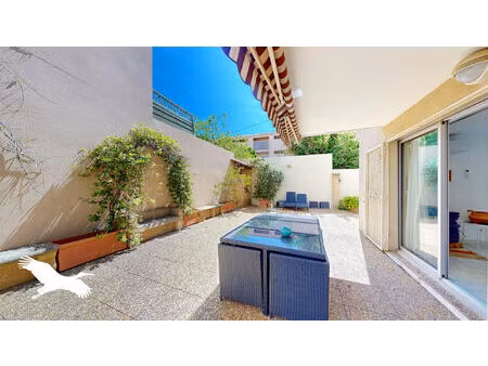 a vendre - bandol centre - proche du port et de la plage - appartement 2 pièces 36m² avec 