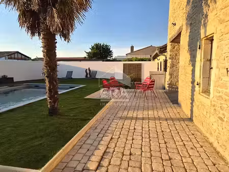 vente maison 7 pièces 300 m² à villedoux (17230)  749 000 €