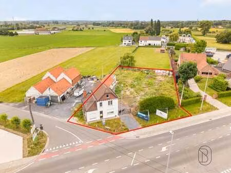 maison à démolir située à un emplacement stratégique à zulte