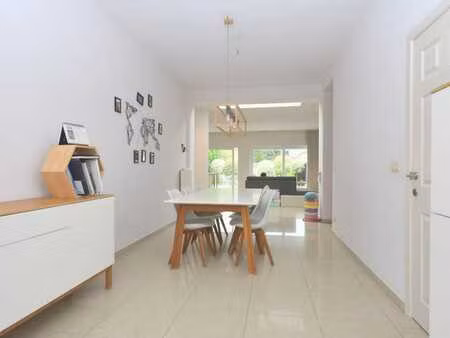 lumineuse maison prête à emménager avec 3 ch et epc b à haal
