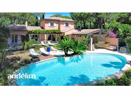 villa 7 pieces / 2115 m2 de terrain