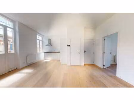 magnifique appt 1 ch en face du parc josaphat