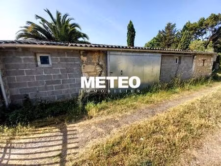 vente garage et parking à luçon (85400) : à vendre / 2081m² luçon