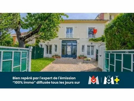 immeuble de 165 m²