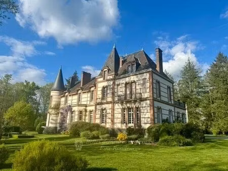 sologne - elégant château au coeur d'un remarquable parc arboré