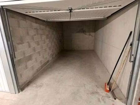 parking à louer