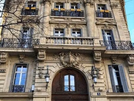 jll bureaux marseille