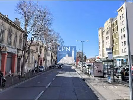 local commercial à louer