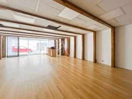 vente bureaux et commerces à challans (85300) : à vendre / 108m² challans