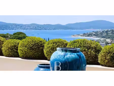 villa avec piscine en bord de mer sainte-maxime (83)