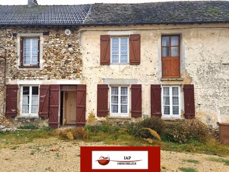 a 2 kms d'orgerus maison à renover issue de la division d'un