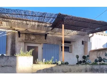 location maison  24.75 m² t-1 à marseille 3  590 €