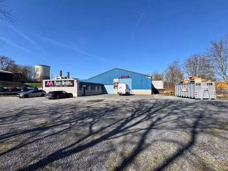 immeuble industriel de 1.550 m² + mezzanine de 1.000 m²