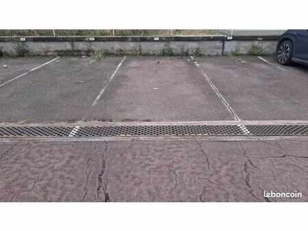 place de parking bellecombe
