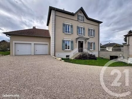 maison 6 pièces 167 m²