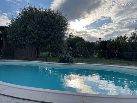 maison 149m2 piscine panneaux solaire