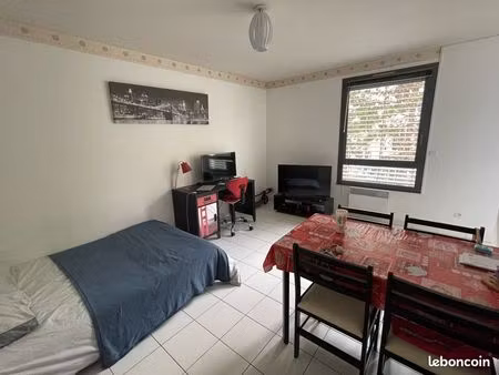 studio meublé 26m² – caluire / croix-rousse – métro c cuire – calme – dispo juillet