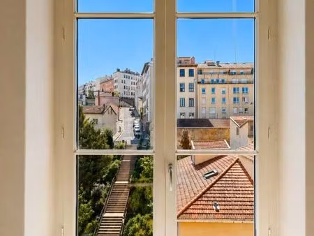 appartement 5 pièces 130 m²