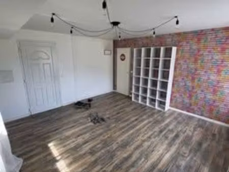 grand local 18m² (40m3) pour garde-meubles (permanent ou provisoire)  stockage d'archives