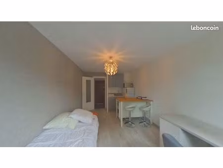 studio 1 pièce 18 m²