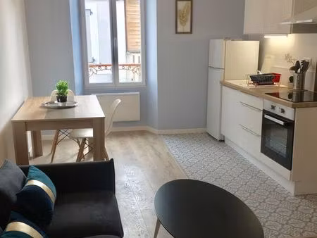 f2 33m² montereau refait à neuf