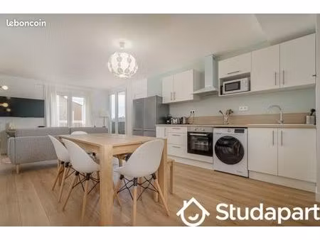 chambre 1 pièce 13 m²