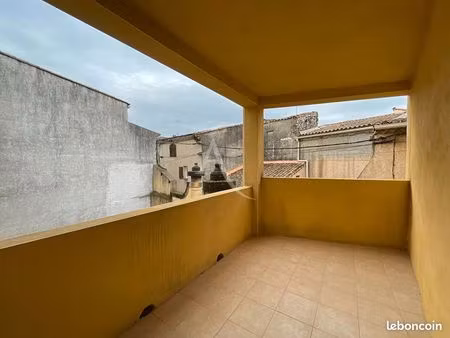 loue t2 recent dans résidence avec terrasse