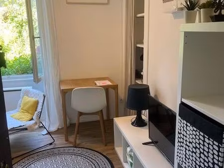 studio meublé avec mezzanine