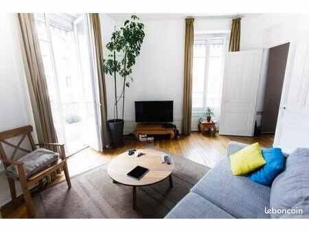 bel appartement t2 dans l’ancien 1900 proche gare part dieu et transports