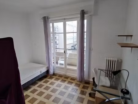 dispo de suite - chambre avec balcon à louer meublée rénovée dans grand appartement de 72m