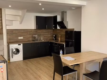 triplex refait à neuf meublé