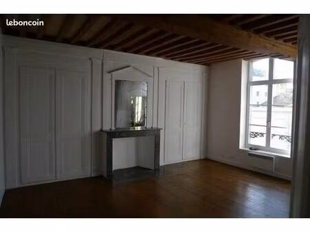 loue studio de charme secteur rue royale lille