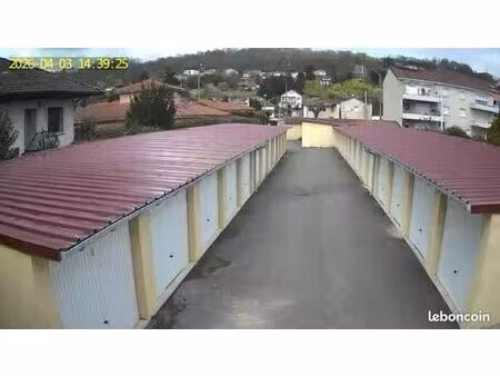 garage / box