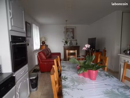 location maison avec terrain arbore clos