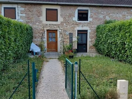 appartement t3 givry centre avec jardin