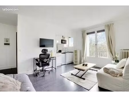 studio 1 pièce 25 m²