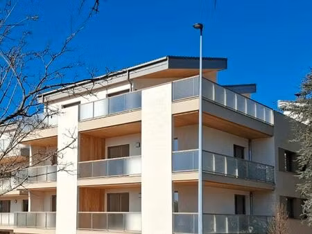 t3 de 60 m² avec 22 m² de terrasse plein sud