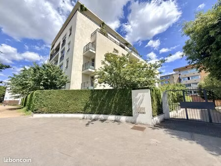 appartement 4 pièces 92 m²