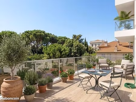 appartement - 2 pièces - antibes proche centre-ville
