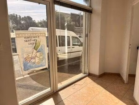 local commercial à vendre