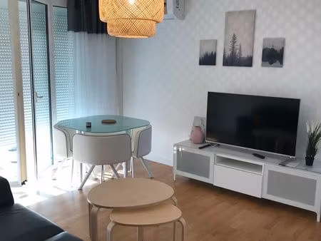 location grange blanche/ hôpital lyon3  490 hc