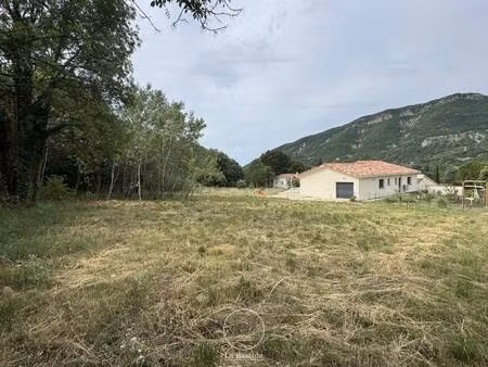 terrain constructible viabilisé à vendre